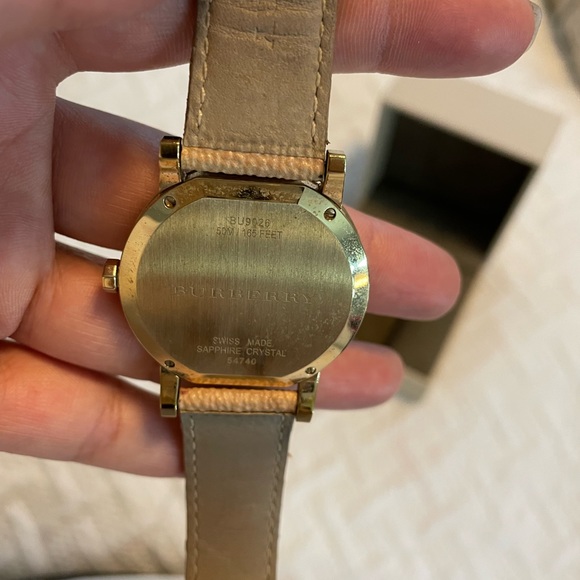 Burberry watch 100%  authentic - Picture 5 of 6